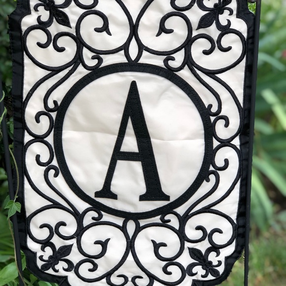 Meet your Posher, Stacy - Picture 4 of 4